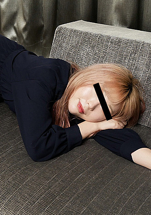 10-031023-01 สาวมาโซคิสม์ที่คิดว่าอสุจิคือเครื่องดื่ม